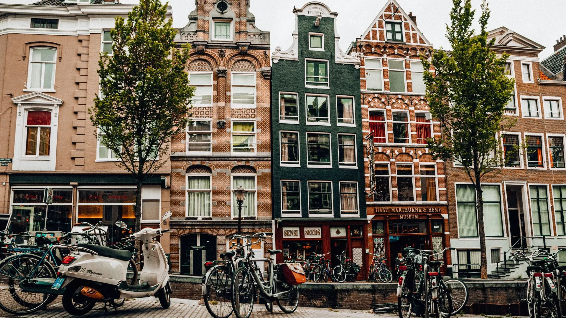 Amsterdam’s Best Cafés