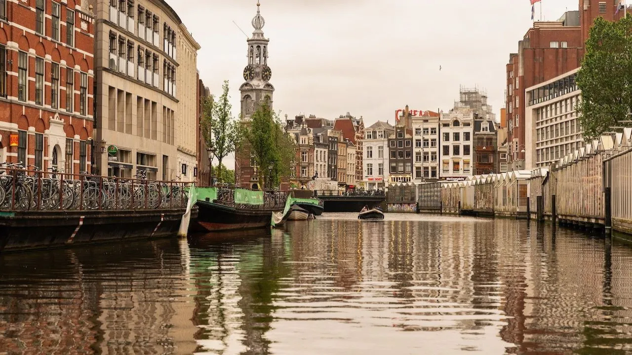 Canal views with historic buildings reflecting Amsterdam’s rich architecture and history