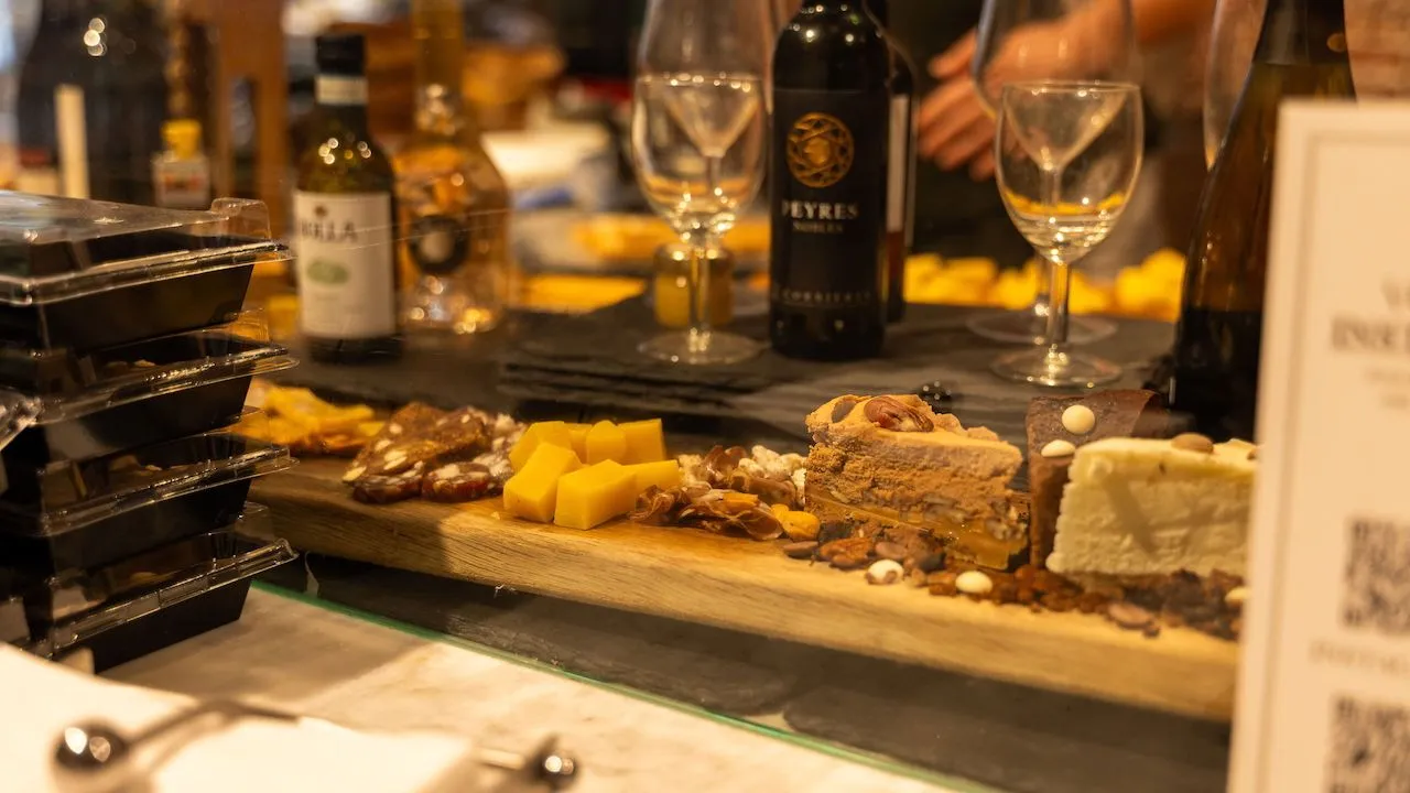 Team building wine and cheese tour amsterdam